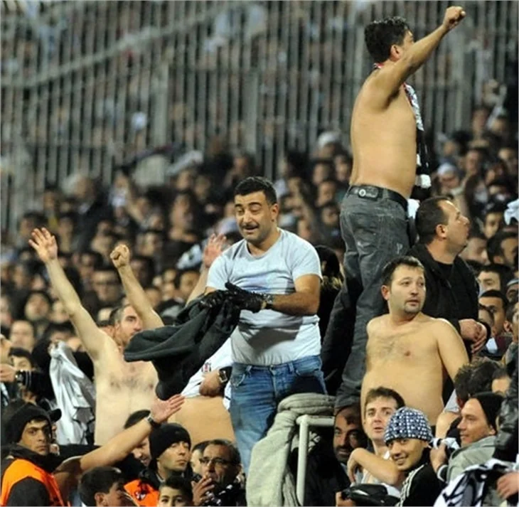 Beşiktaş taraftarından Van'a büyük destek