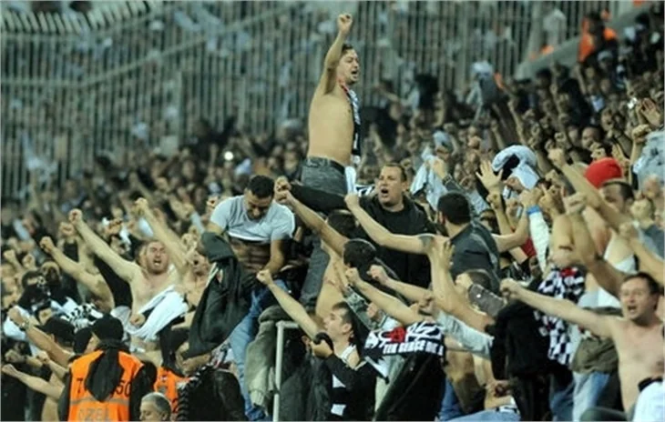 Beşiktaş taraftarından Van'a büyük destek