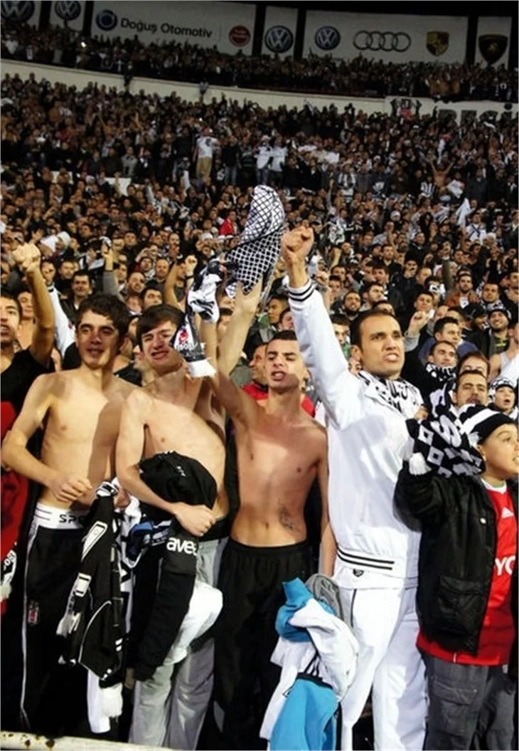 Beşiktaş taraftarından Van'a büyük destek