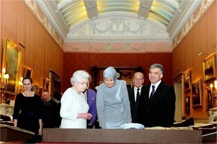 Cumhurbaşkanı Gül'e Londra'da karşılama töreni