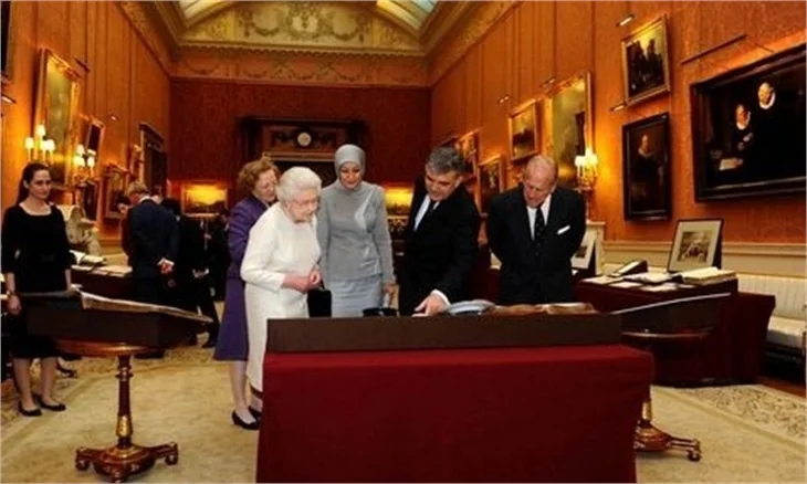Cumhurbaşkanı Gül'e Londra'da karşılama töreni