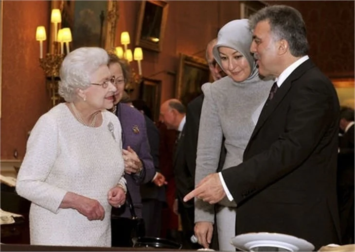 Cumhurbaşkanı Gül'e Londra'da karşılama töreni
