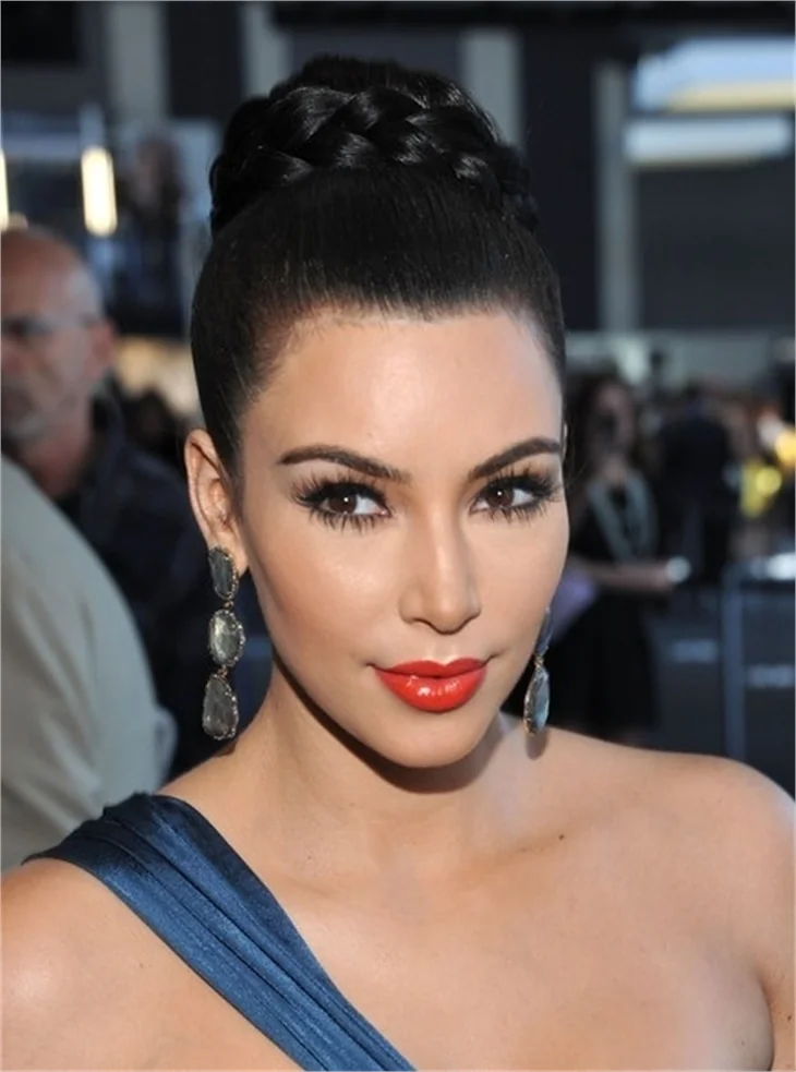 Kim Kardashian'ın giyim tarzı..