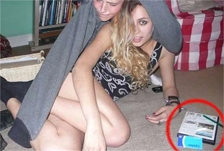 Genç modelin şoke eden skandal fotoğrafları!