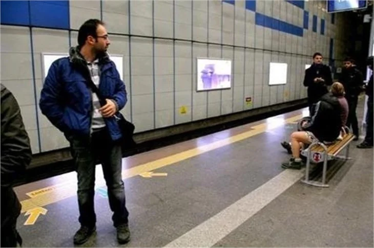 Pantolonsuz eylemciler şimdi İstanbul'da