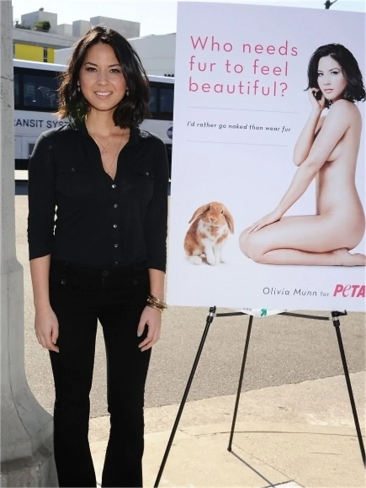 Seksi Olivia Munn PETA için soyundu!