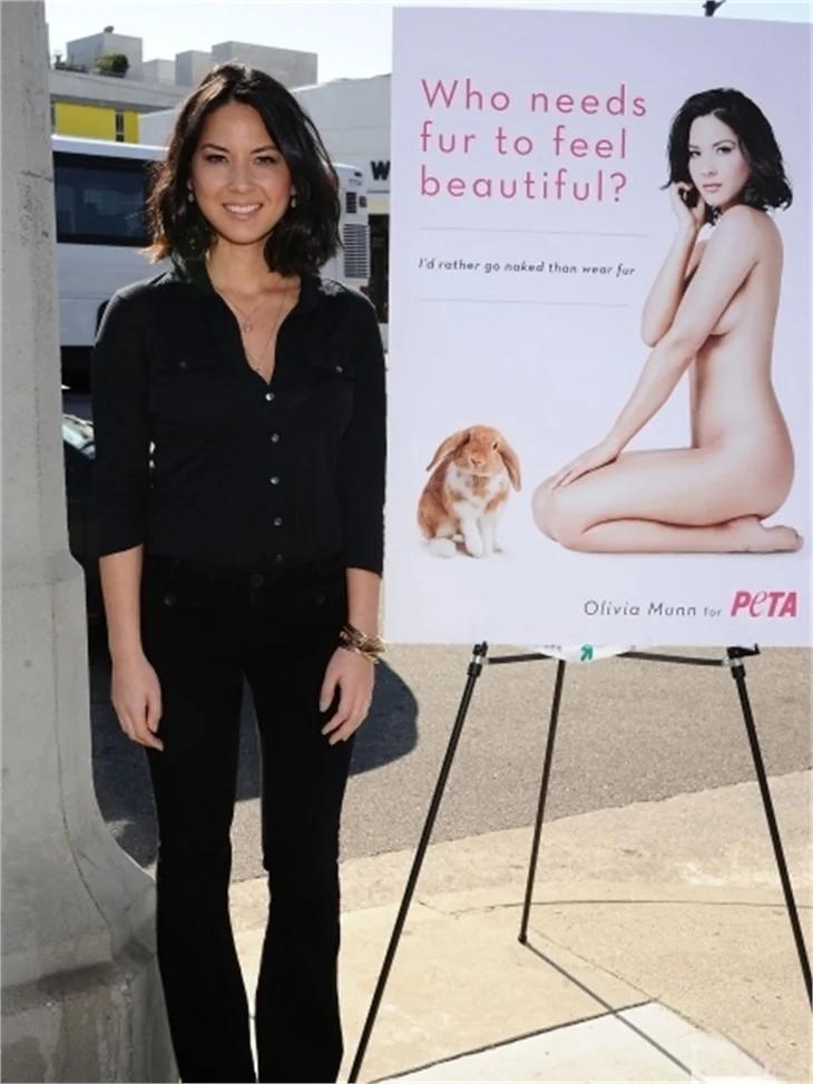 Seksi Olivia Munn PETA için soyundu!