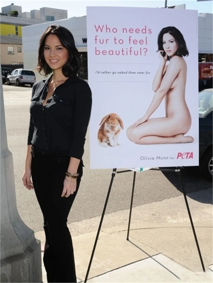 Seksi Olivia Munn PETA için soyundu!