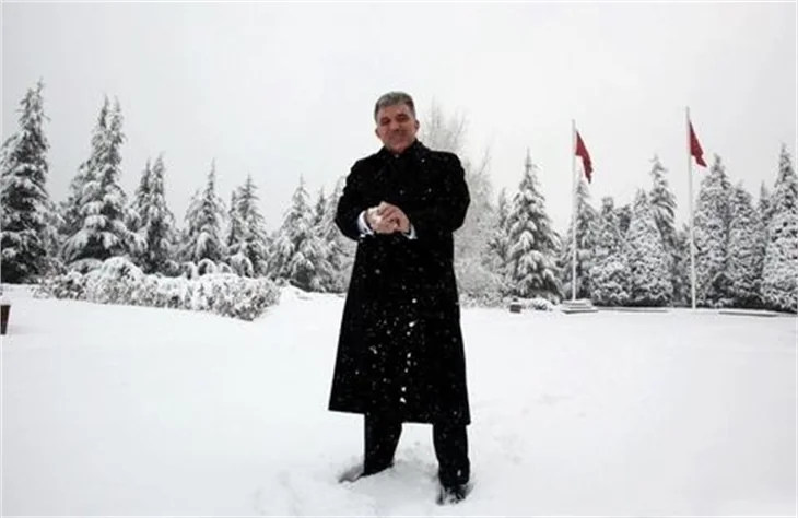 Abdullah Gül'ün köşkteki kar sefası