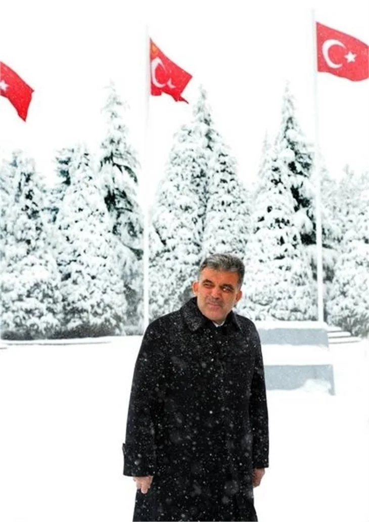 Abdullah Gül'ün köşkteki kar sefası