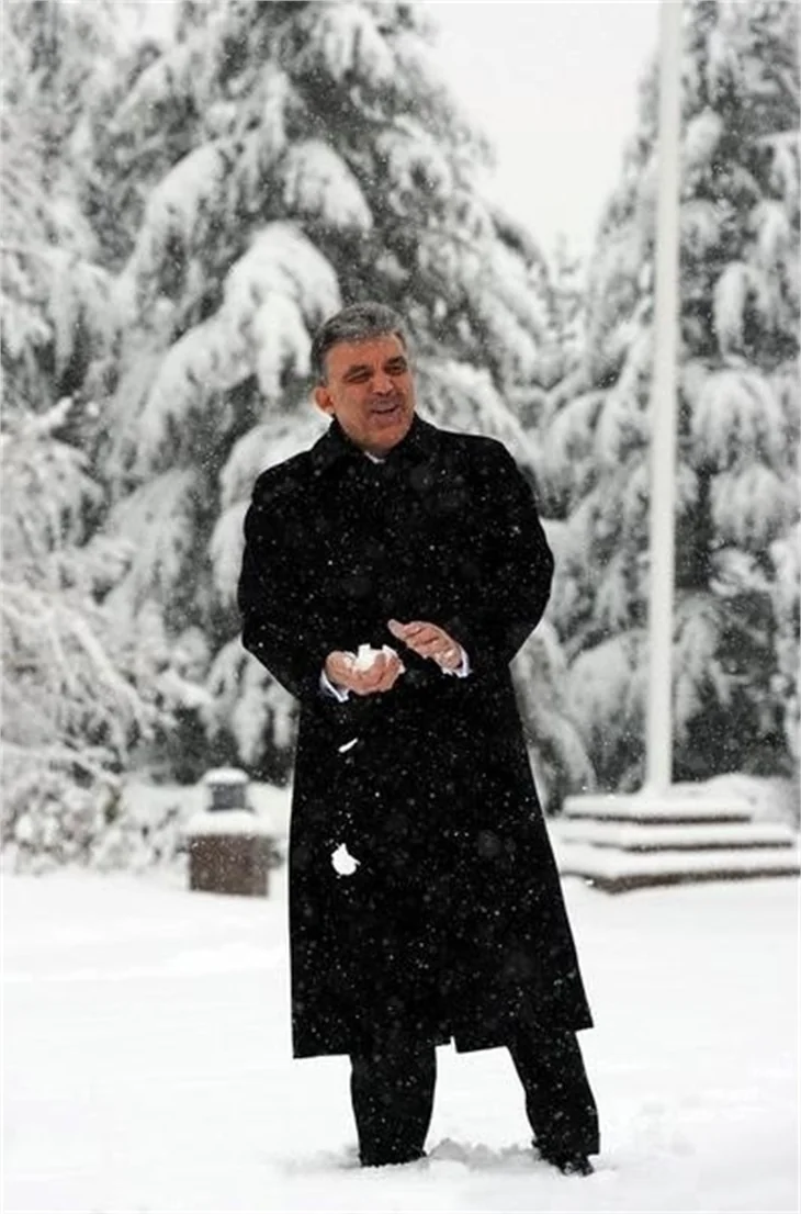 Abdullah Gül'ün köşkteki kar sefası