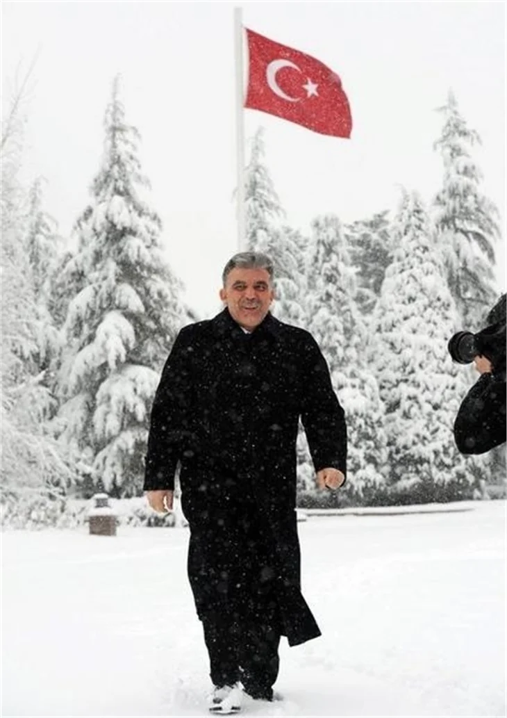Abdullah Gül'ün köşkteki kar sefası