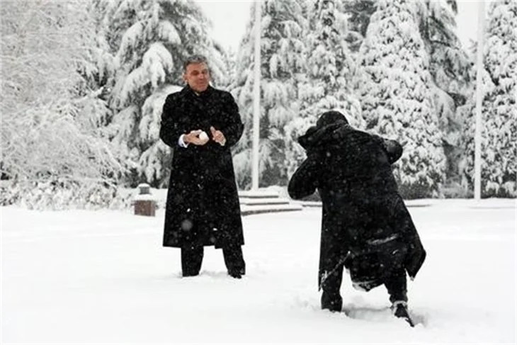 Abdullah Gül'ün köşkteki kar sefası