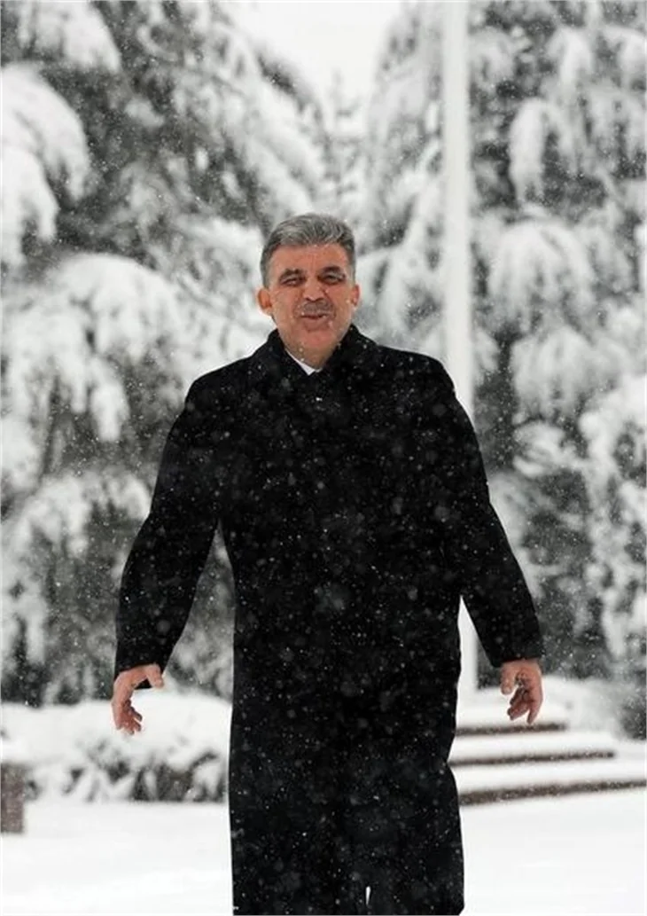 Abdullah Gül'ün köşkteki kar sefası