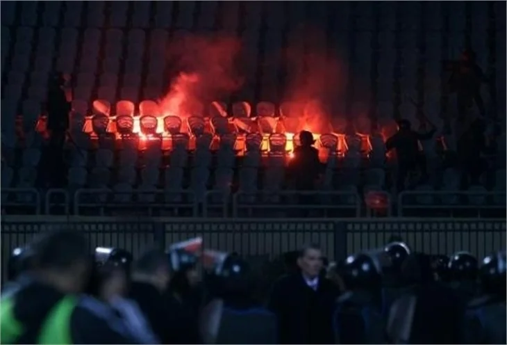 Mısır'da futbol maçında olaylar çıktı, 74 ölü