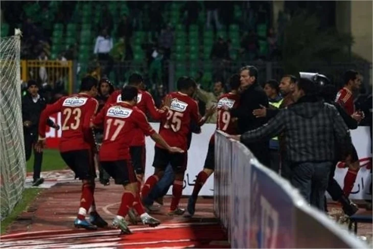 Mısır'da futbol maçında olaylar çıktı, 74 ölü