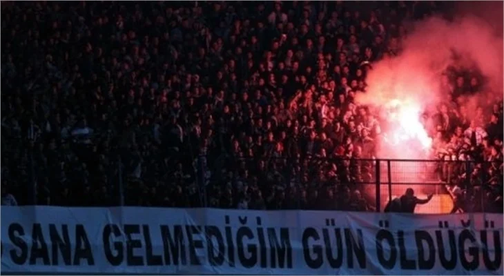 Fenerbahçe - Beşiktaş maçında olaylar çıktı...