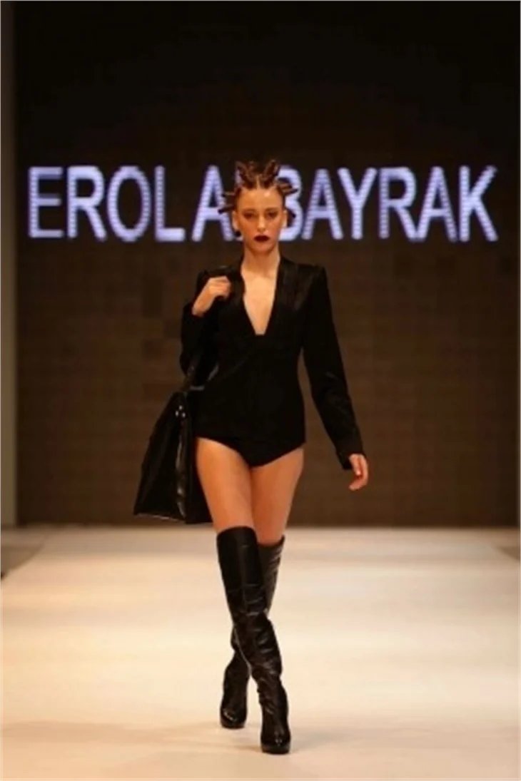 Fashion Week Erol Albayrak defilesi