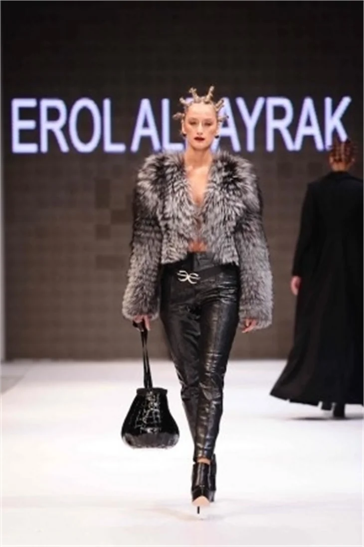 Fashion Week Erol Albayrak defilesi
