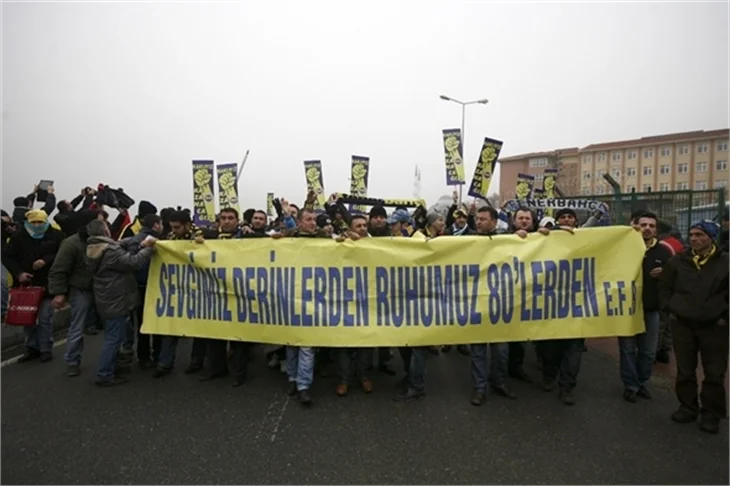 Fenerbahçe taraftarı Silivri'de..
