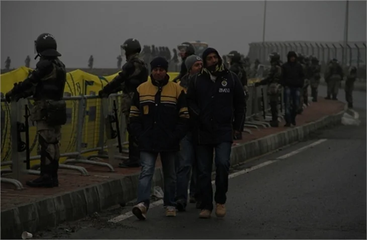 Fenerbahçe taraftarı Silivri'de..