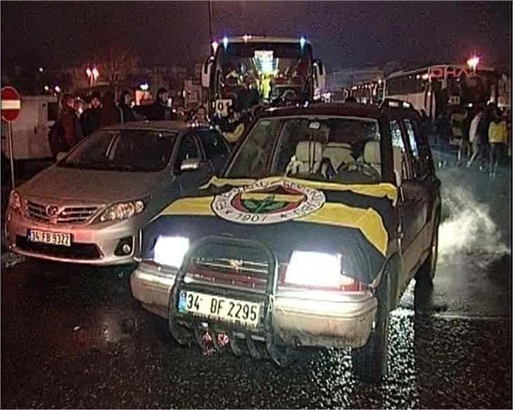 Fenerbahçe taraftarı Silivri'de..