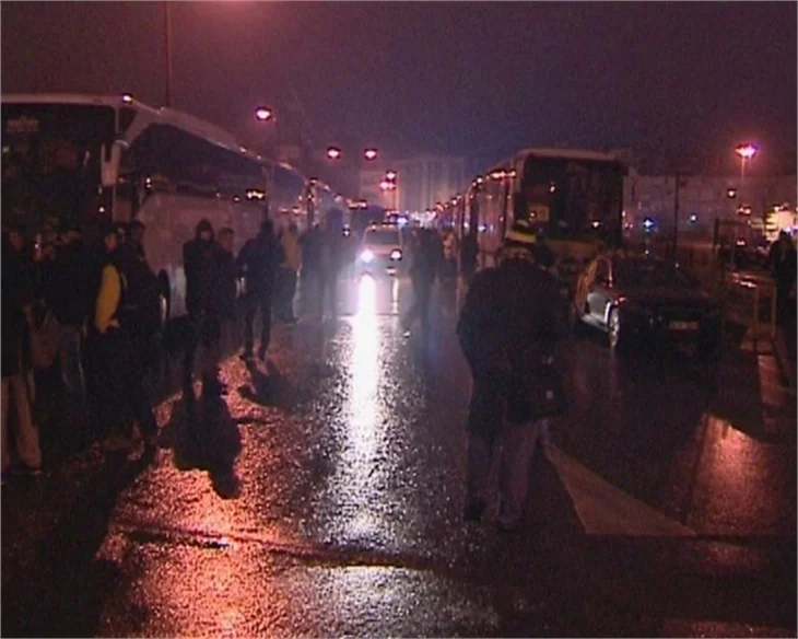 Fenerbahçe taraftarı Silivri'de..