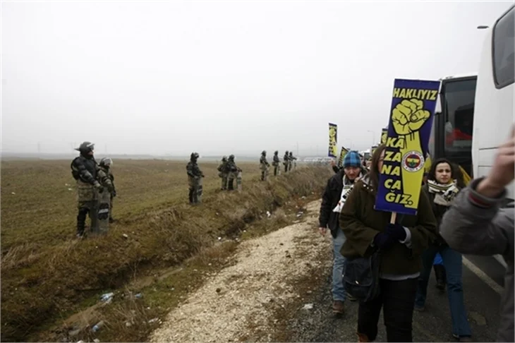 Fenerbahçe taraftarı Silivri'de..