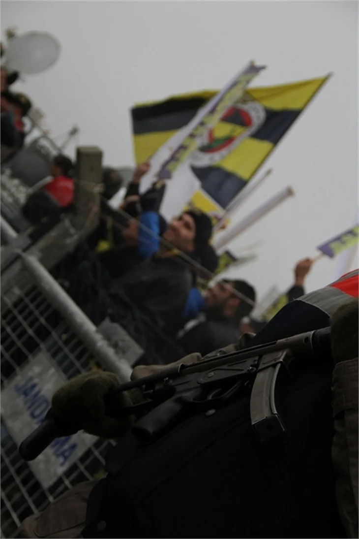 Fenerbahçe taraftarı Silivri'de..
