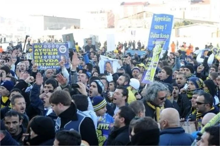Fenerbahçeli taraftarlar Çağlayan Adliyesi'nde