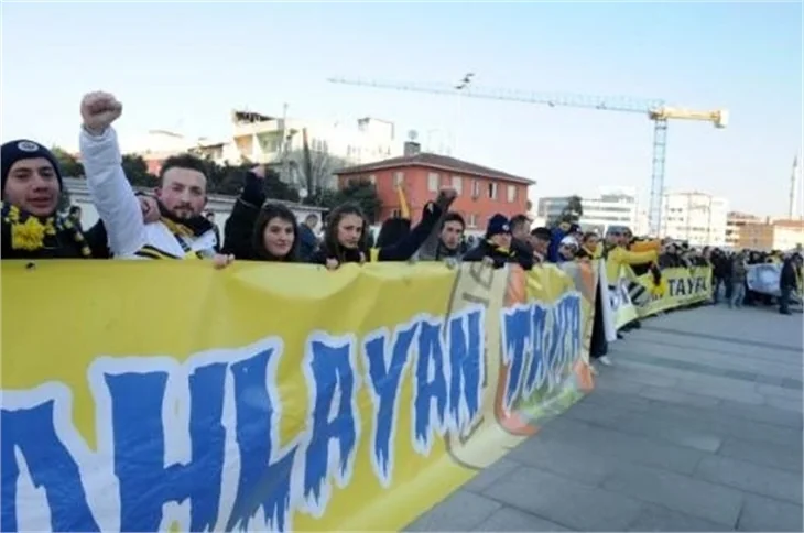 Fenerbahçeli taraftarlar Çağlayan Adliyesi'nde