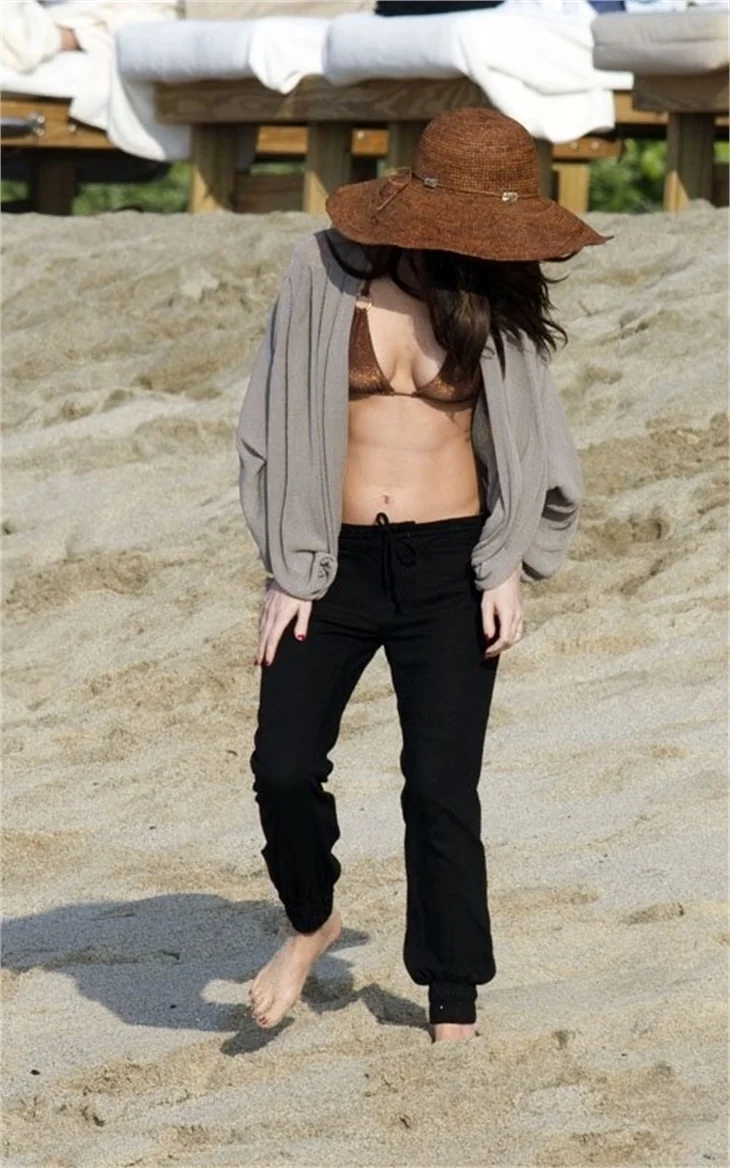Megan Fox'un eşiyle aşk tatili!
