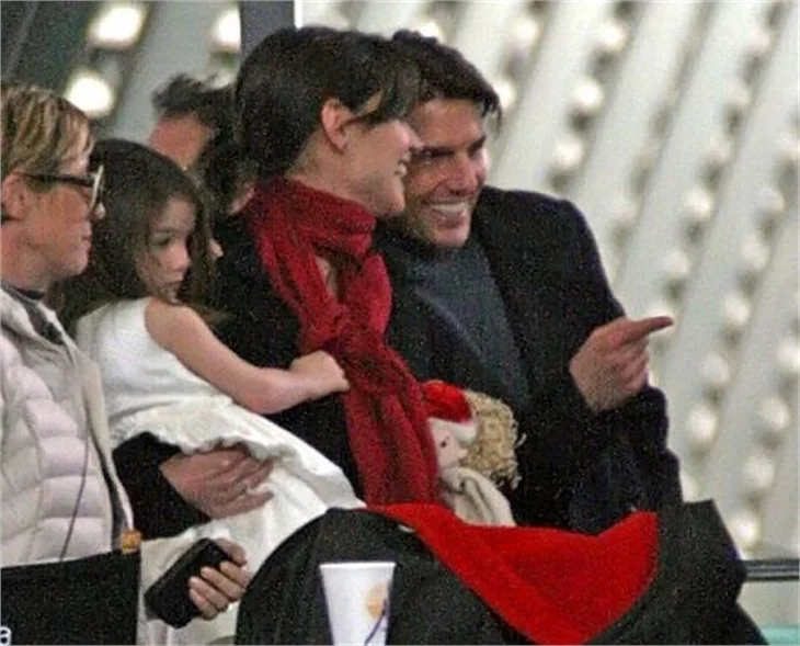 Katie Holmes üstsüz çekimiyle gündemde!