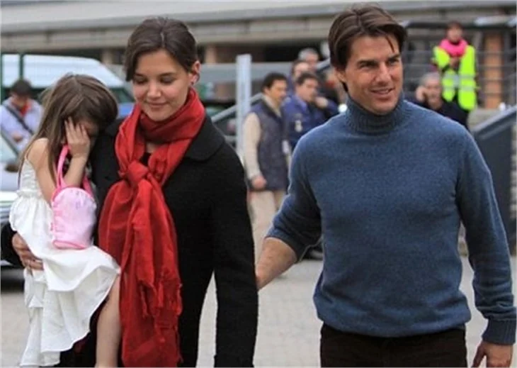 Katie Holmes üstsüz çekimiyle gündemde!