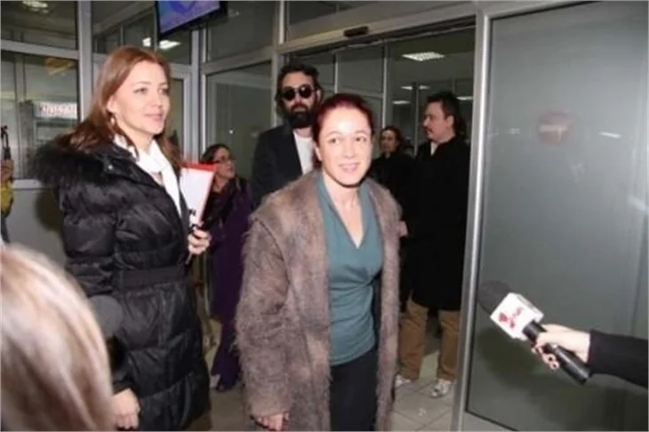 Yaprak Dökümü oyuncuları Belgrad'da