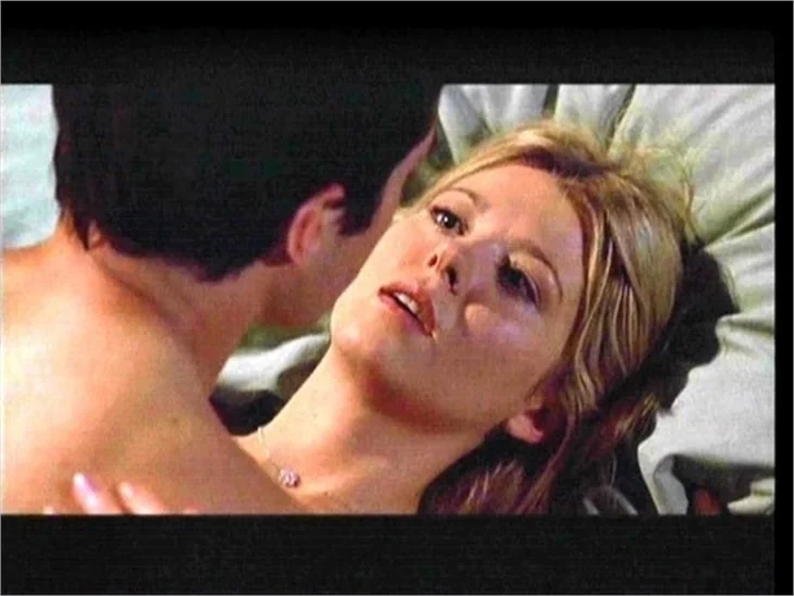 Seksi oyuncu Tara Reid'le yeniden!
