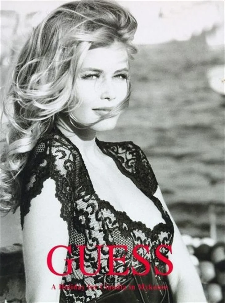 Yıllar Claudia Schiffer'dan hiçbir şey götürmemiş!