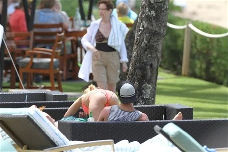 Aktrist Hayden Panettiere, bikiniyle tenis oynadı!
