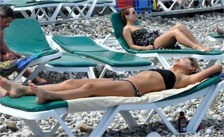 Güney sahilleri yaza erken merhaba dedi...