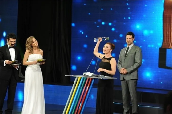Antalya Televizyon Ödülleri’ne yıldız yağdı...