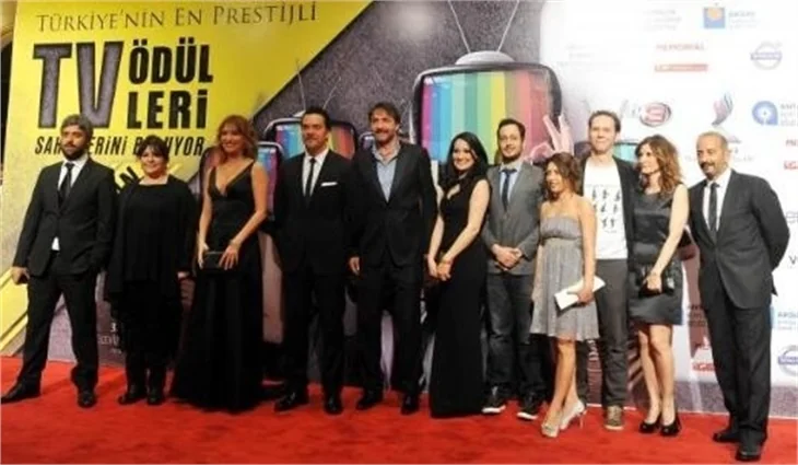 Antalya Televizyon Ödülleri’ne yıldız yağdı...
