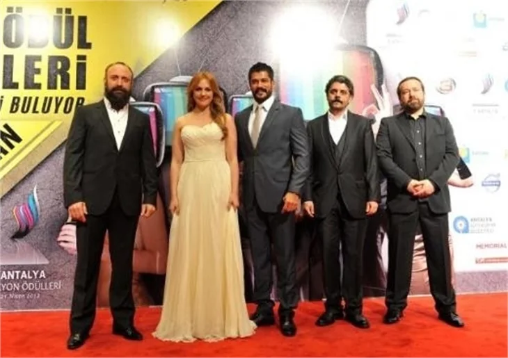 Antalya Televizyon Ödülleri’ne yıldız yağdı...