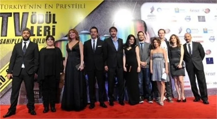 Antalya Televizyon Ödülleri’ne yıldız yağdı...