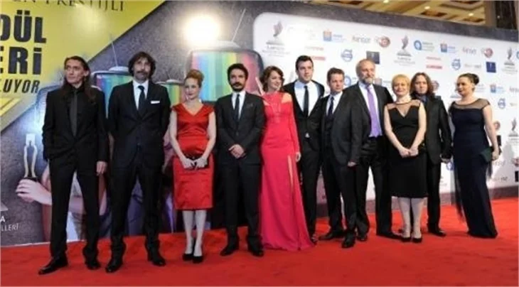 Antalya Televizyon Ödülleri’ne yıldız yağdı...