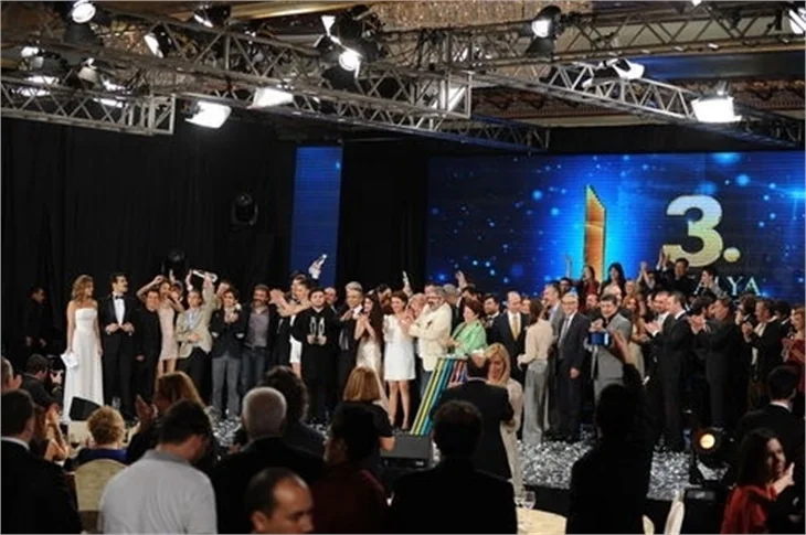 Antalya Televizyon Ödülleri’ne yıldız yağdı...