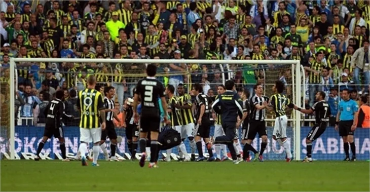 Kadıköy'deki dev derbiden çok özel kareler!