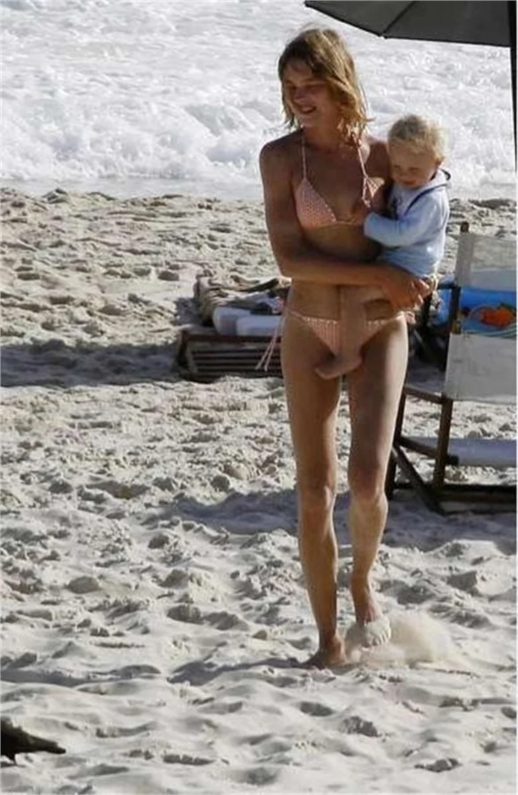 Plajın en güzel anneleri