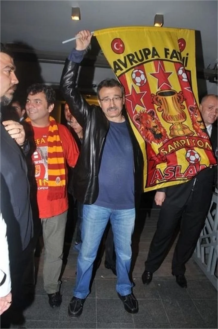 Ünlüler şampiyonluğu böyle kutladı