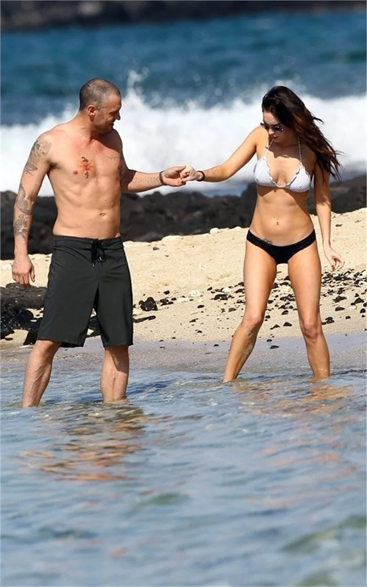 Megan Fox sevgilisiyle tatilde