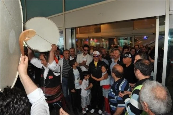 Mustafa Topaloğlu adadan böyle döndü..